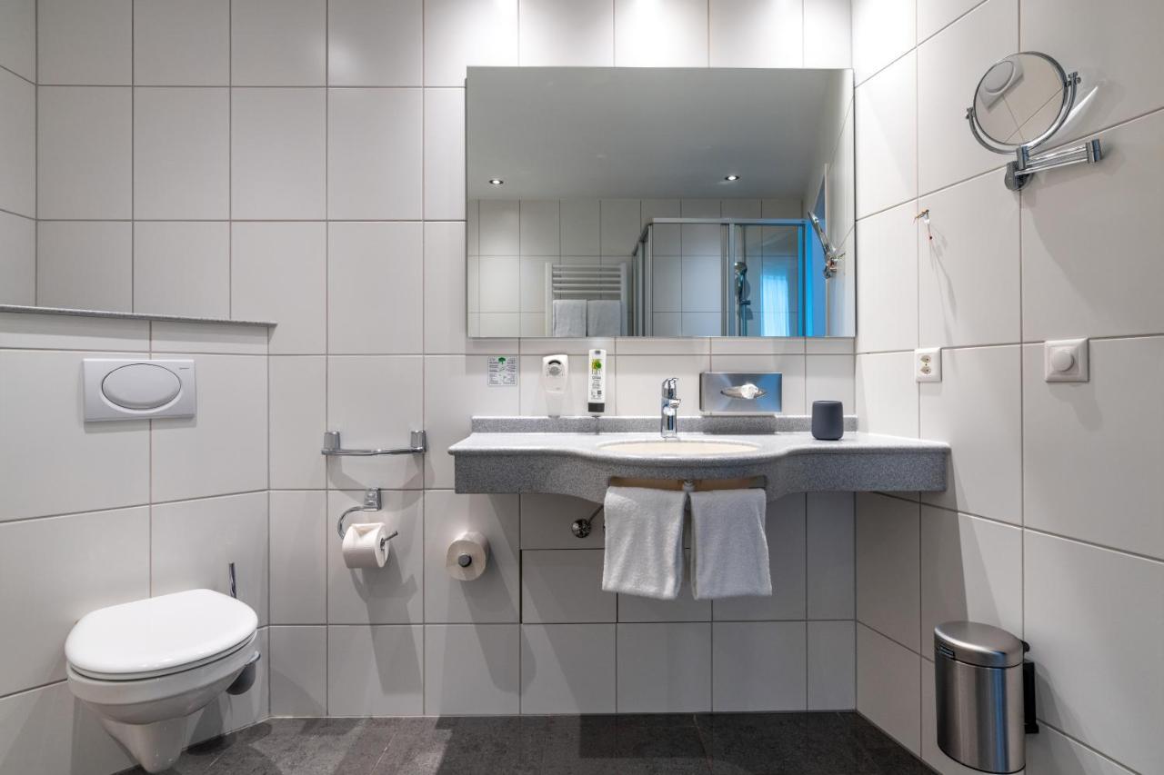 B-Smart Hotel Schoenenwerd Aarau Exteriör bild