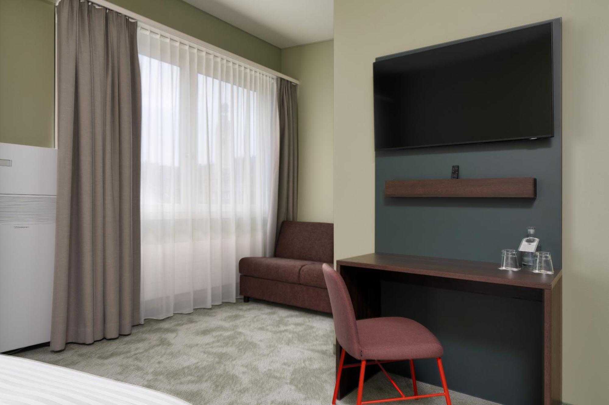 B-Smart Hotel Schoenenwerd Aarau Exteriör bild