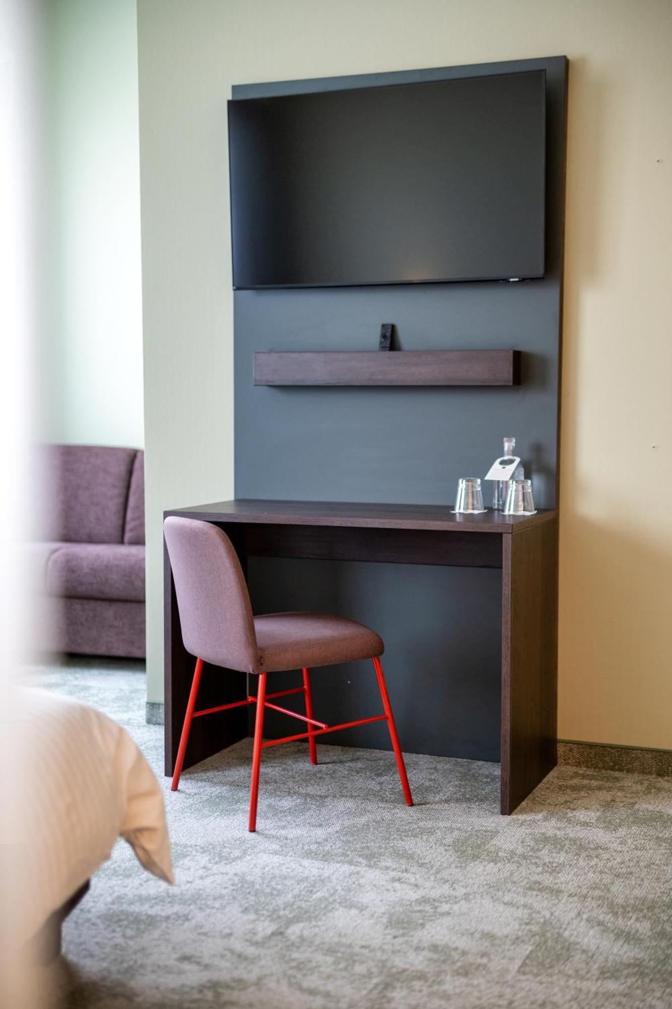 B-Smart Hotel Schoenenwerd Aarau Exteriör bild